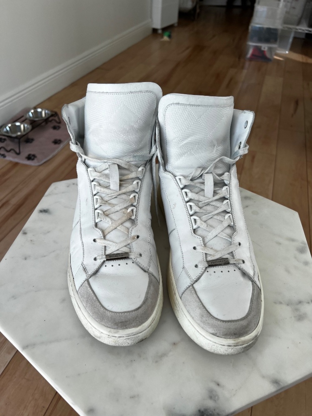 BURBERRY men’s EU 44 white hi-top sneakers - Picture 2 of 6